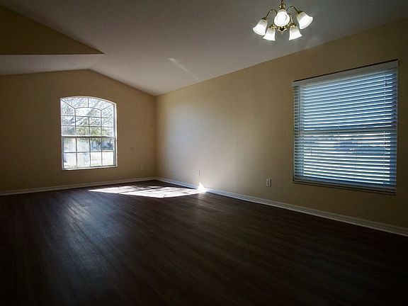 4th image of 2707 Eagle Creek Ct