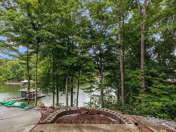5th image of 463 Waterfront Way