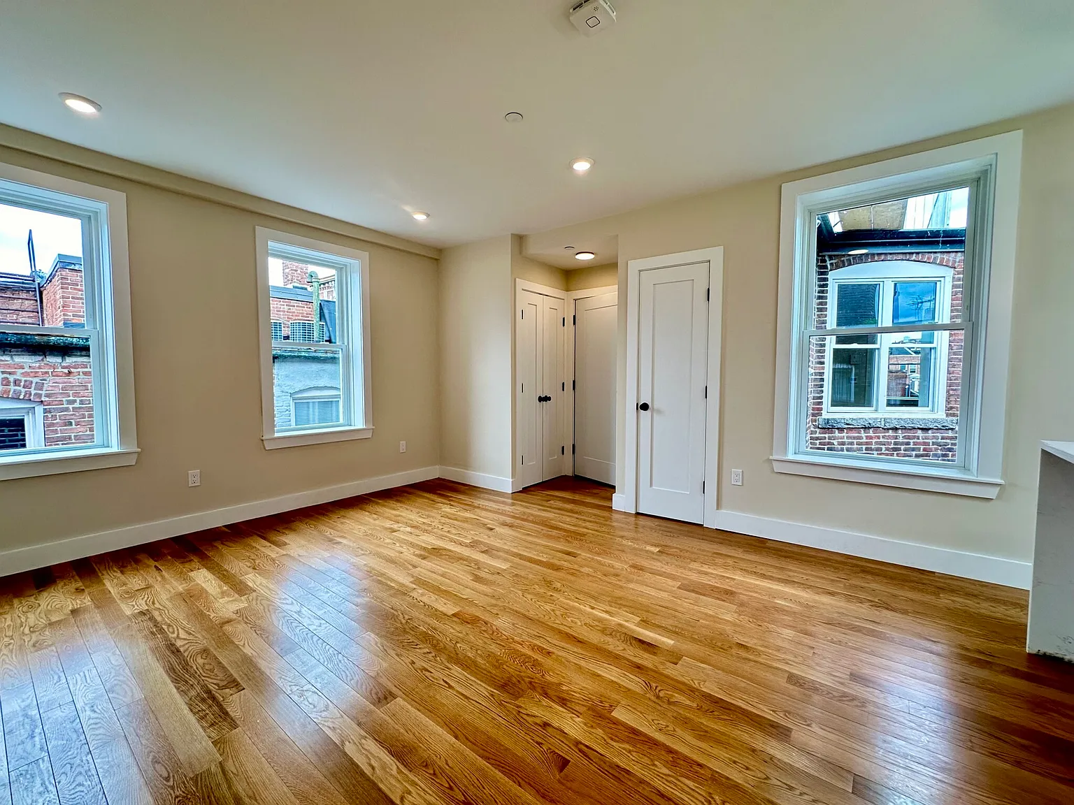2 bed, $4,500 — Photo 4