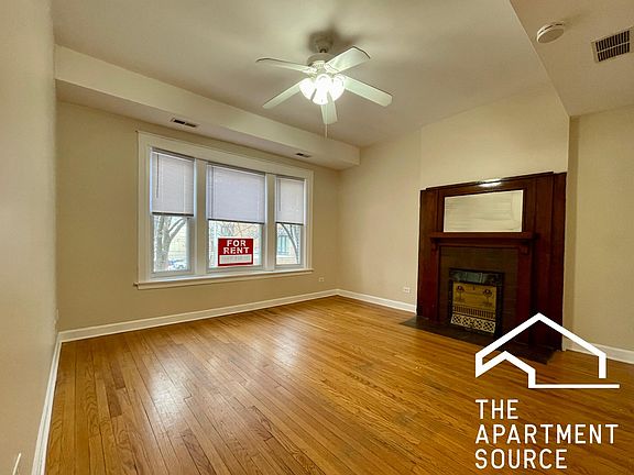 3rd image of 720 W Wrightwood Ave #2