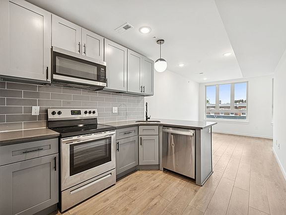 4th image of 1454 N 57th St #2
