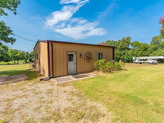 3rd image of 500 County Road 1300 #1