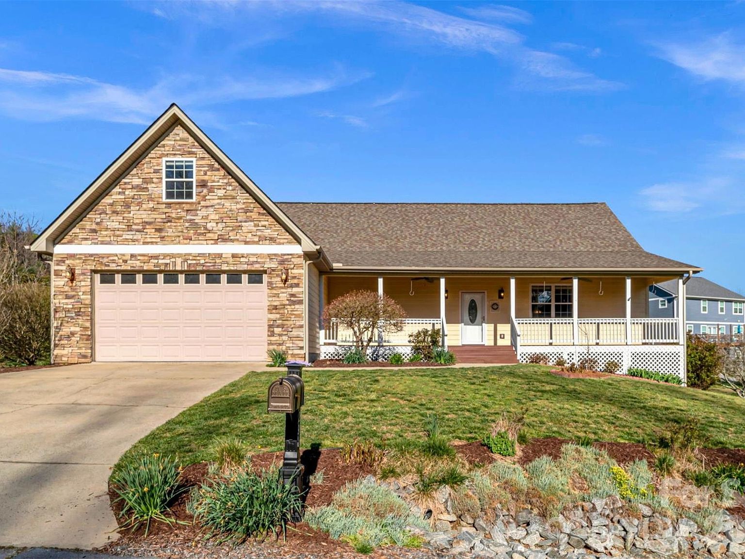 291 N Crab Meadow Dr, Hendersonville, NC 28739 | MLS #4361757 | Zillow 291 N Crab Meadow Dr, Hendersonville, NC 28739 | MLS #4361757 | Zillow