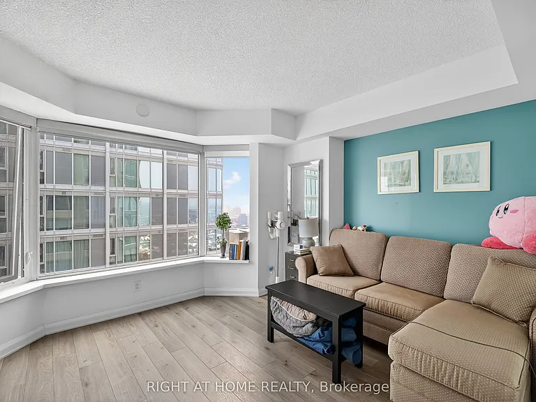 155 Yorkville Ave #2512 — Photo 6