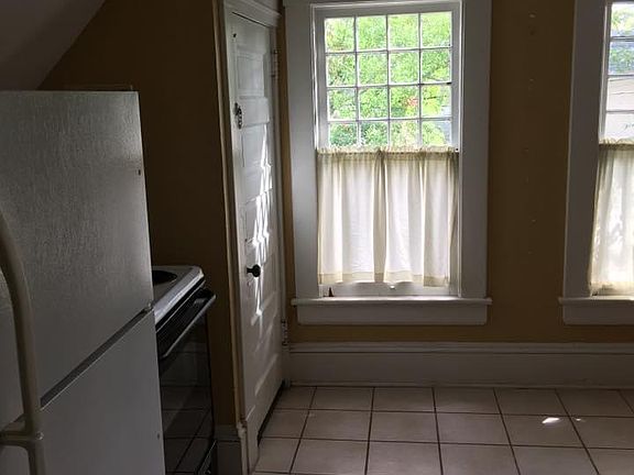 5th image of 1806 Bayard Pl
