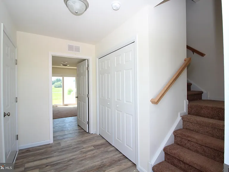 82 Filbert Dr — Photo 7