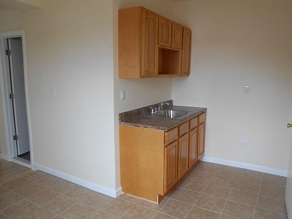 2nd image of 167 Mount Prospect Ave #3