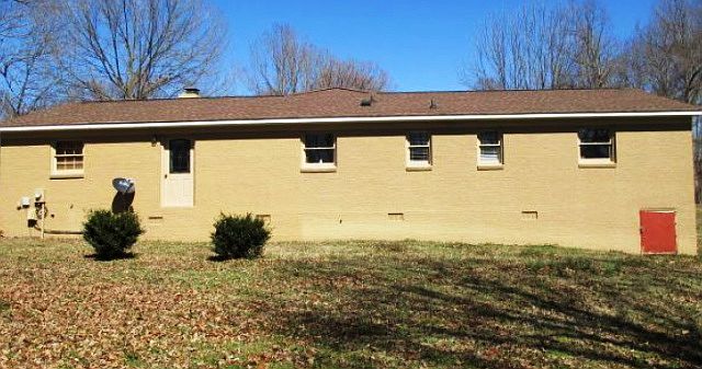2nd image of 209 Chadwick Dr