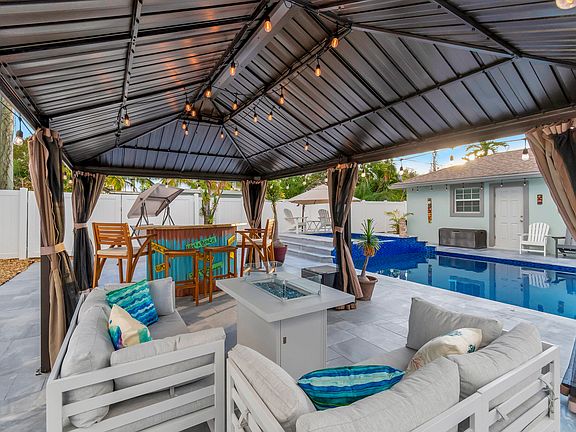 5th image of 310 Gulfstream Dr