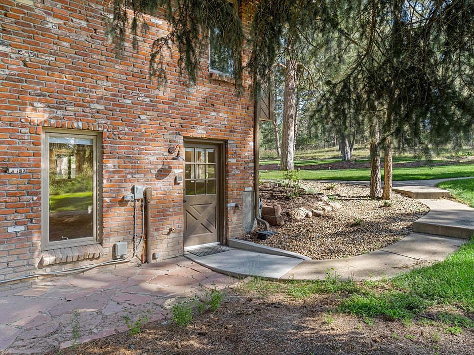 Private exterior Entrance