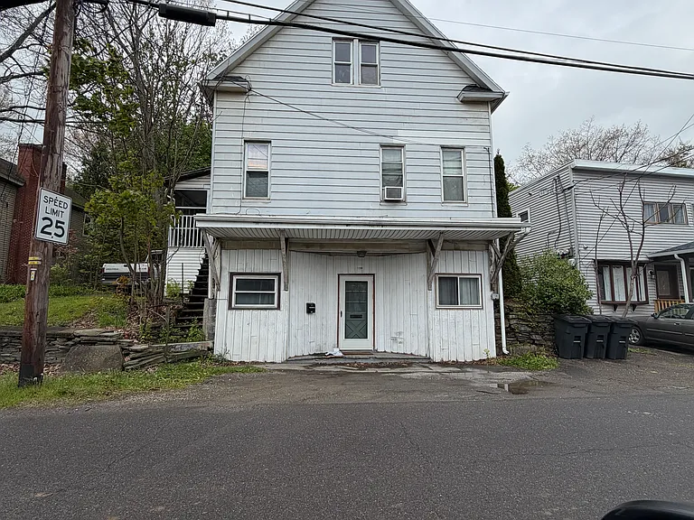210 Center St #3 — Photo 12