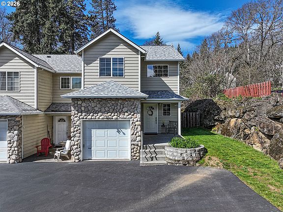 4th image of 182 SW Riverwatch Dr
