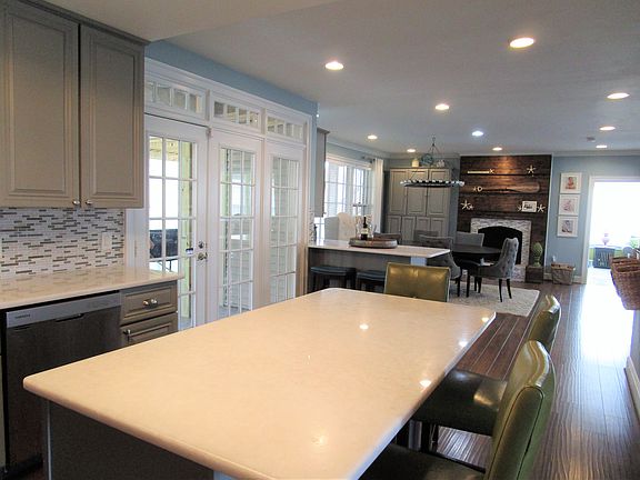 Natural Quartz Counters