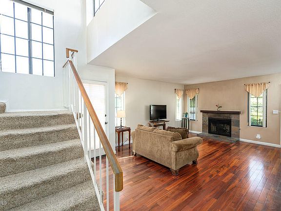 4th image of 492 Las Palomas Dr