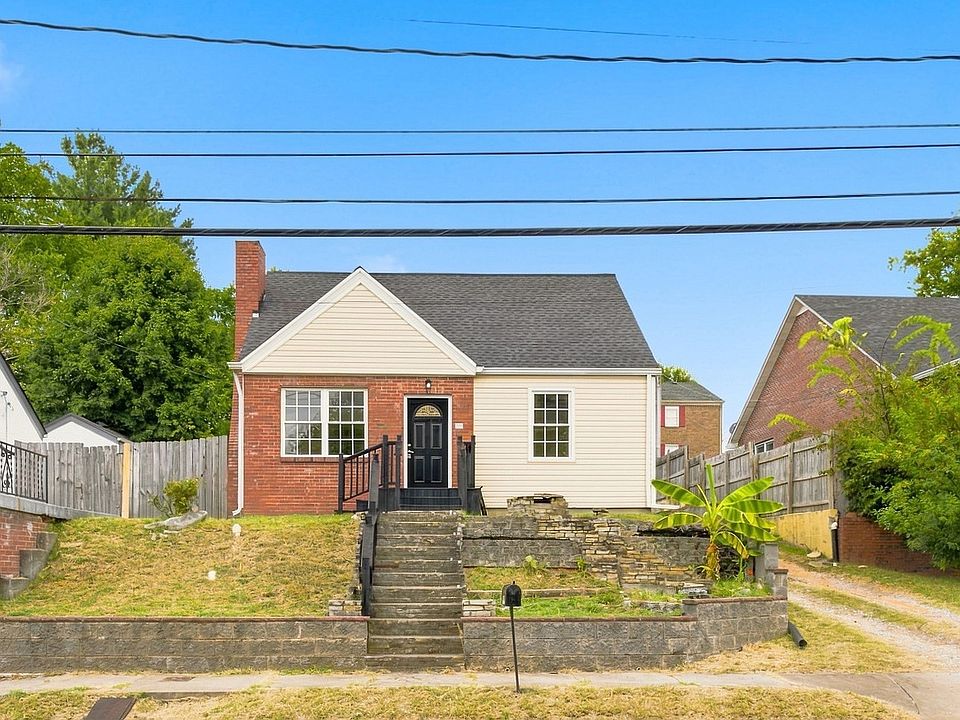 1st image of 409 7th Ave W