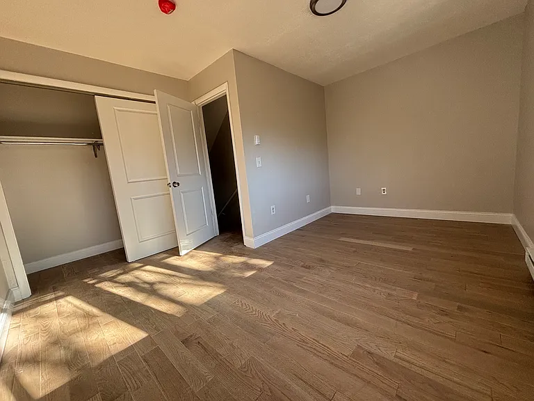559 Sherman Pkwy #10 — Photo 8