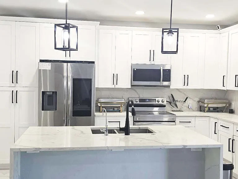 675 Coral Way — Photo 3