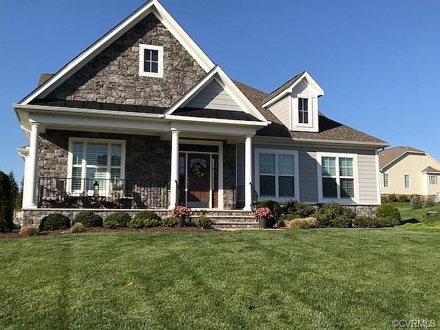 1st image of 870 Dogwood Dell Ln