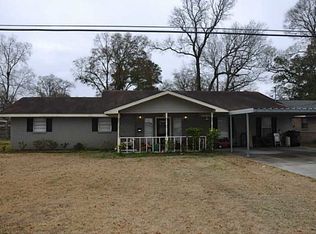 1009 Garden Dr, Westlake, LA 70669