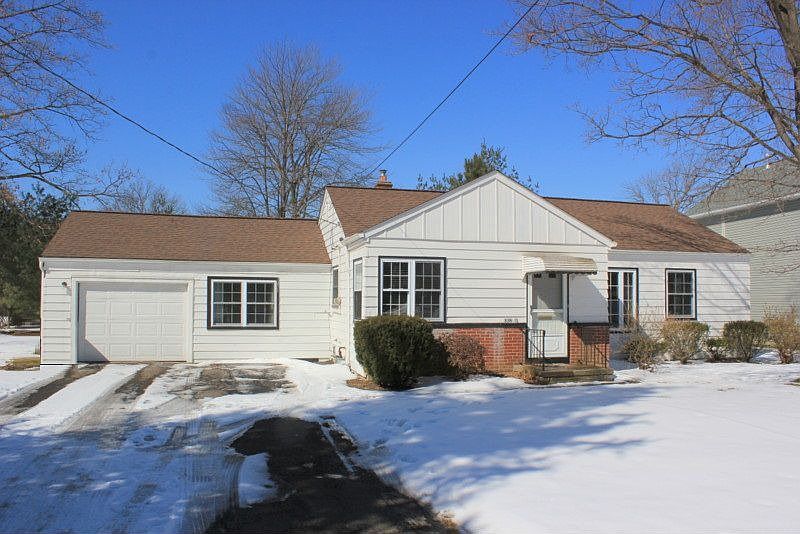 1st image of 32850 Linden Dr