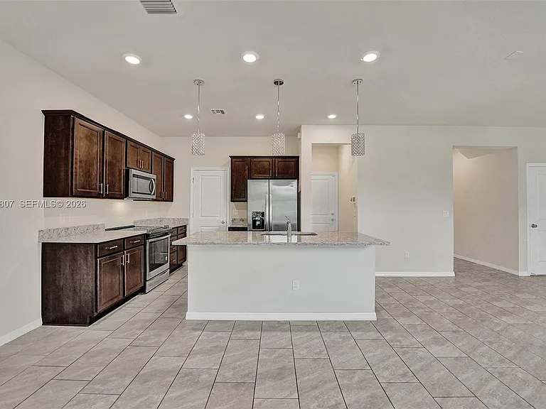 4764 Eucalyptus Dr — Photo 15