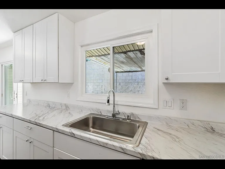 8717 Carribean Way — Photo 8