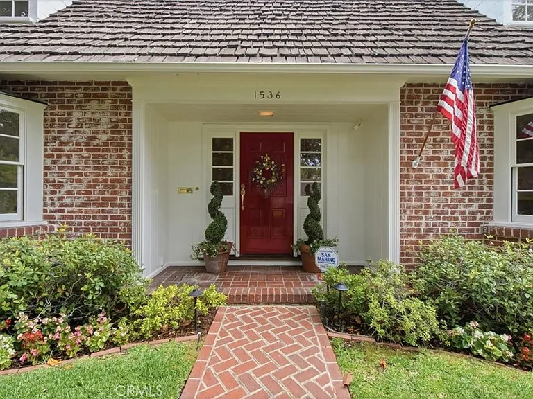 1536 Bradbury Rd — Photo 3