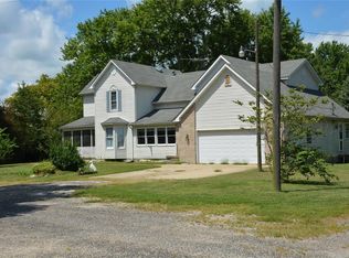 282 Dudleyville Rd, Greenville, IL 62246