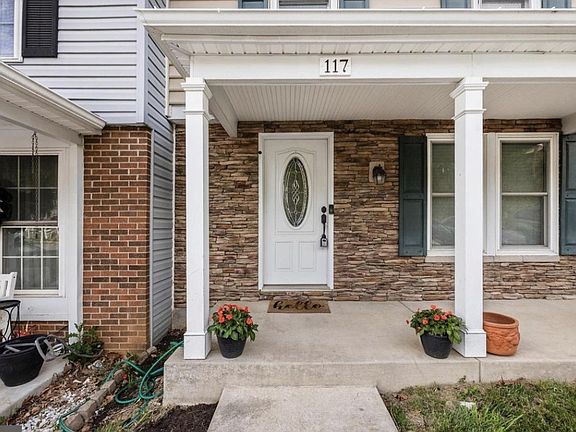 2nd image of 117 Valley View Ct