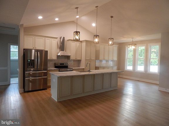 4th image of 5608 Bazzanella Dr