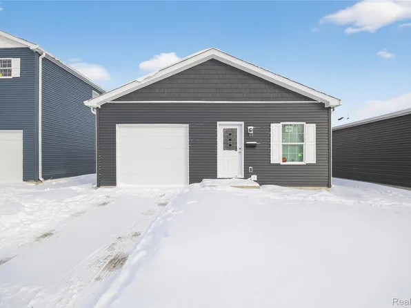 7535 Packard Ave, Warren, MI 48091