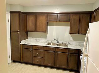 3000 Carriage Ln #9, Humboldt, TN 38343