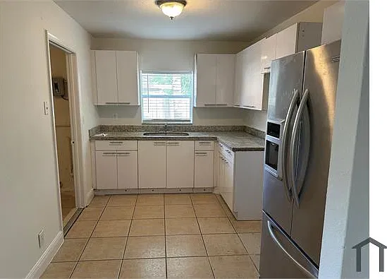 5 bed, 1406 sqft, $4,731 — Photo 3