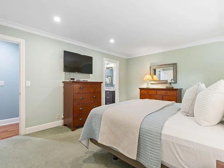 6410 Camden Ave — Photo 14