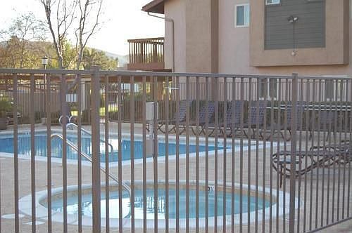 5th image of 205 Westlake Dr Unit 8