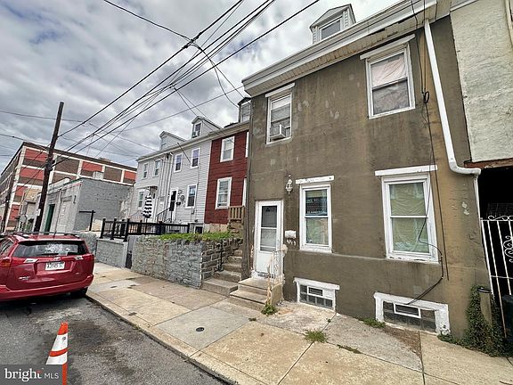 2nd image of 4349 Penn St