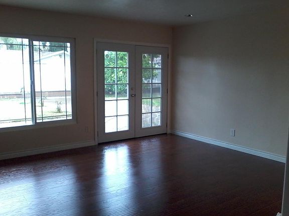 4th image of 8641 Elmer Ln