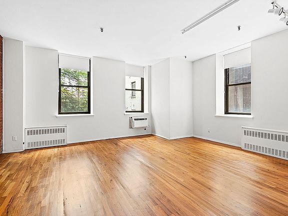 3rd image of 324 Pearl St APT 2K
