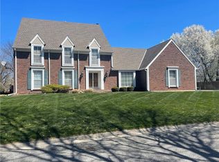 9990 Mackey Cir, Overland Park, KS 66212