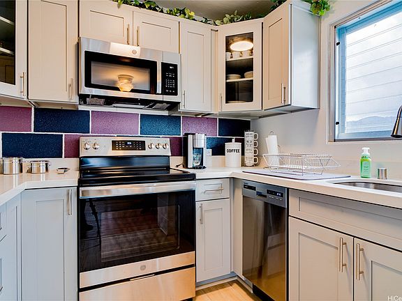 4th image of 509 University Ave APT 908