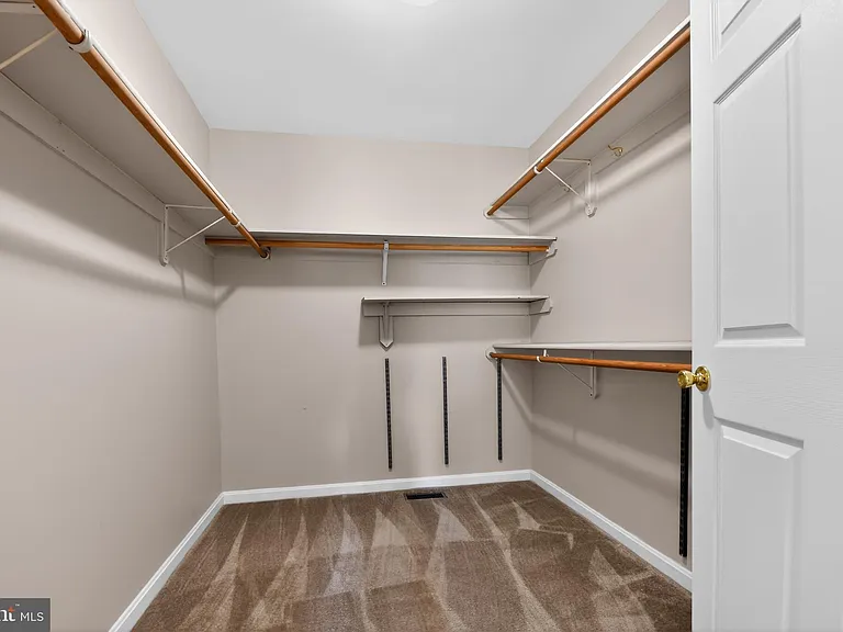5118 Coach Ct — Photo 20