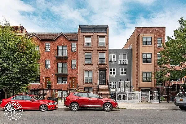 Rented by Blue Egg Realty Corp | media 35