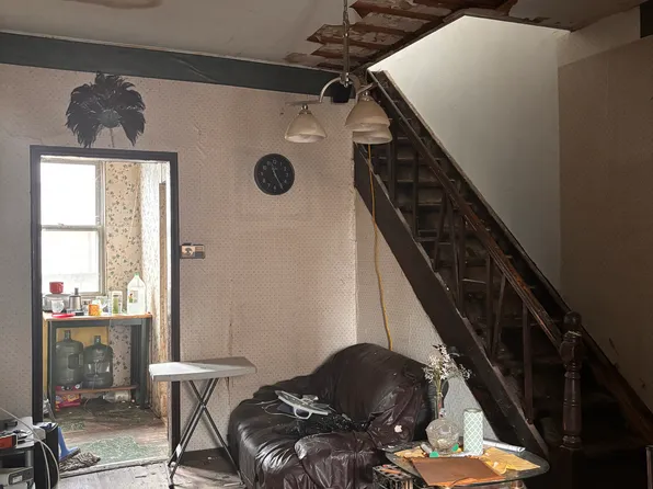 151 Summit Place image 4 of 10