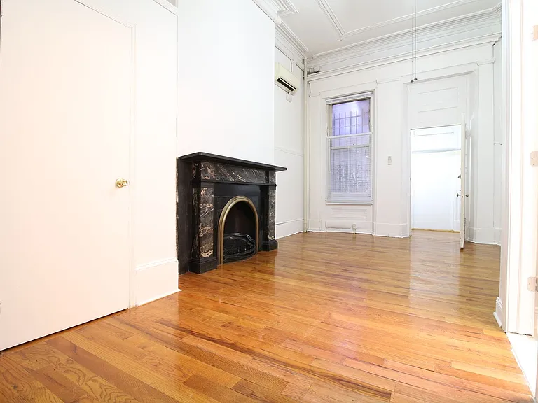 1429 Spruce St — Photo 20