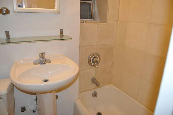 Rented by Sky Management | media 80