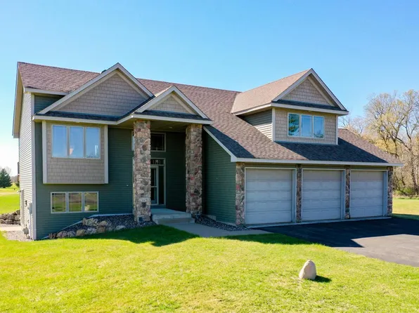 21480 Evergreen St NW, Oak Grove, MN 55011