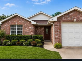 4517 Posada Dr, Dallas, TX 75211