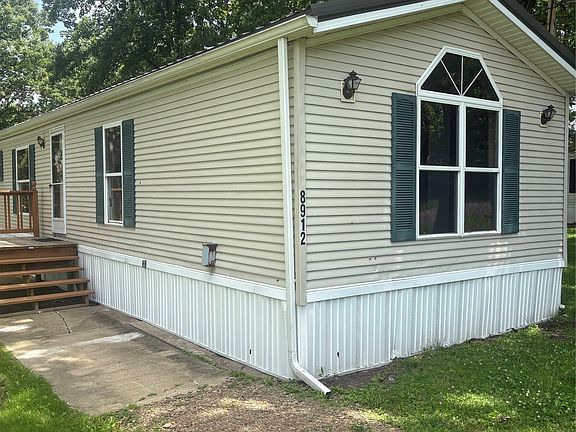 3rd image of 8912 Walnut Dr #17