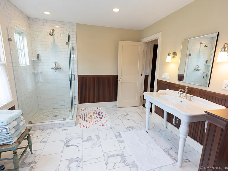 17 Agawam Ave — Photo 26