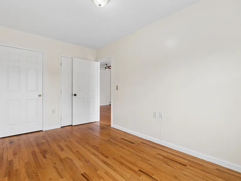 735 E 229th St #2 — Photo 13